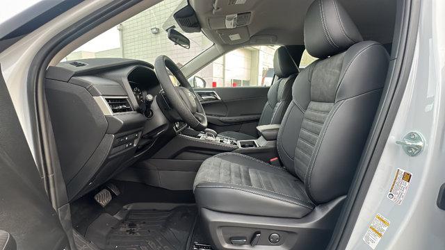 2025 Mitsubishi Outlander PHEV SE S-AWC