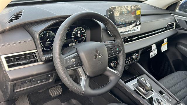 2025 Mitsubishi Outlander PHEV SE S-AWC