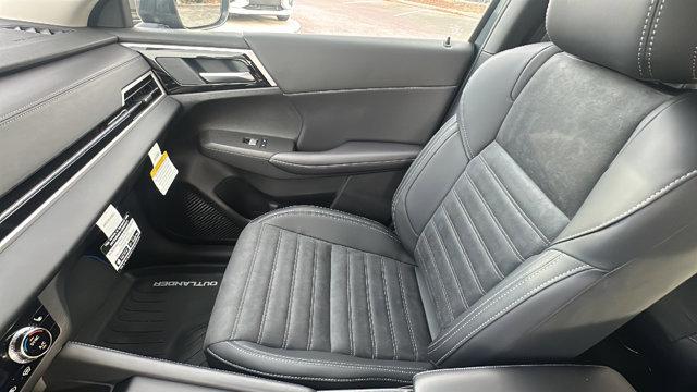 2025 Mitsubishi Outlander PHEV SE S-AWC