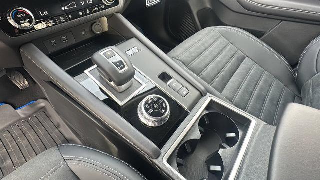 2025 Mitsubishi Outlander PHEV SE S-AWC
