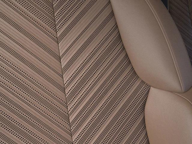 2025 Cadillac Escalade Luxury 2