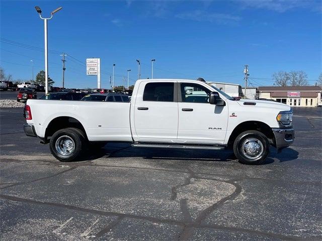 2023 RAM 3500 Big Horn Crew Cab 4x4 8 Box