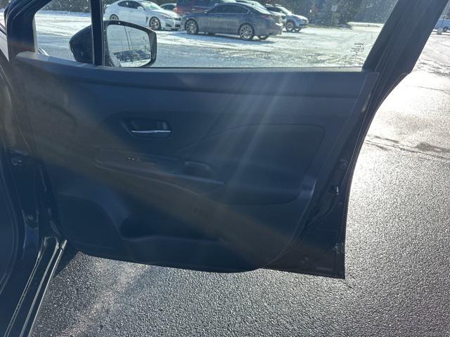 2021 Nissan Versa SV Xtronic CVT