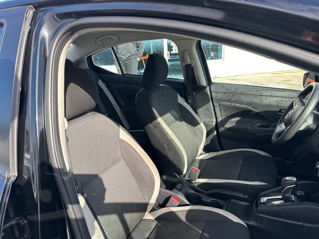 2021 Nissan Versa SV Xtronic CVT