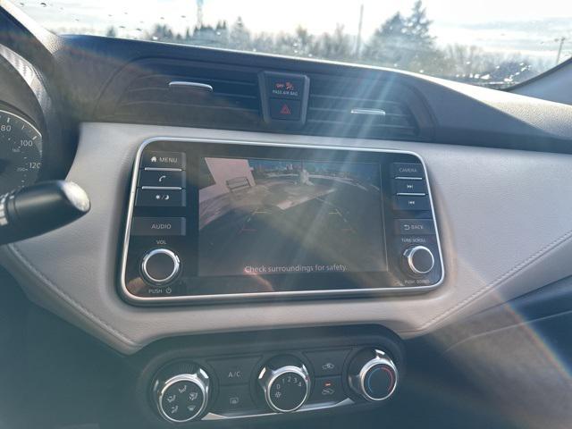2021 Nissan Versa SV Xtronic CVT