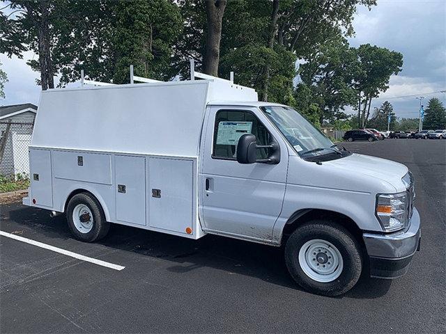 2025 Ford E-350 Cutaway BASE