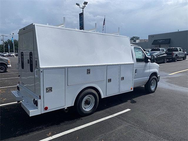 2025 Ford E-350 Cutaway BASE