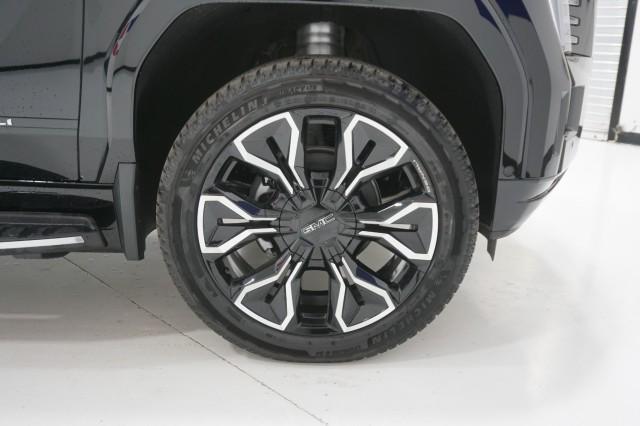 2025 GMC Sierra Max Range Denali