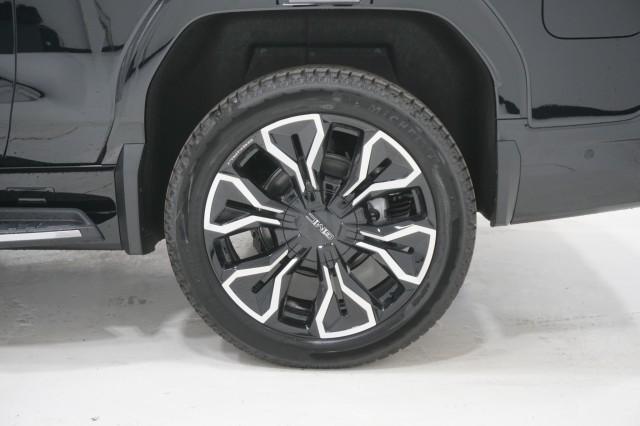 2025 GMC Sierra Max Range Denali