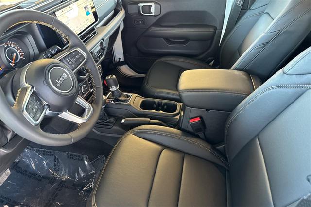 2025 Jeep Wrangler WRANGLER 4-DOOR SAHARA 2025 Jeep Wrangler WRANGLER 4-DOOR SAHARA