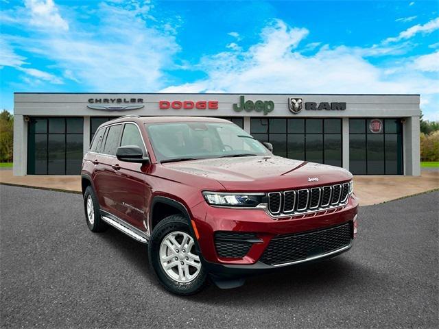 2023 Jeep Grand Cherokee Laredo 4x4