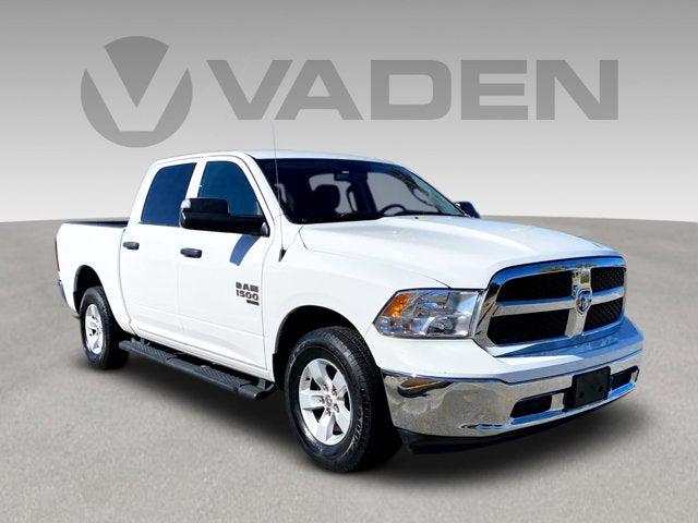 2022 RAM 1500 Classic SLT Crew Cab 4x4 57 Box