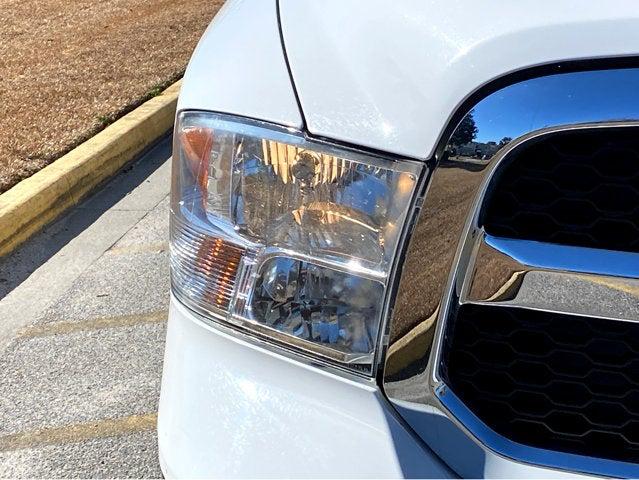 2022 RAM 1500 Classic SLT Crew Cab 4x4 57 Box