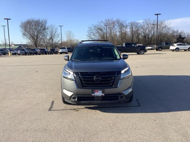 2022 Nissan Pathfinder SV 2WD