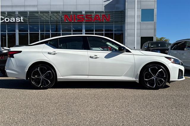 2025 Nissan Altima SR FWD