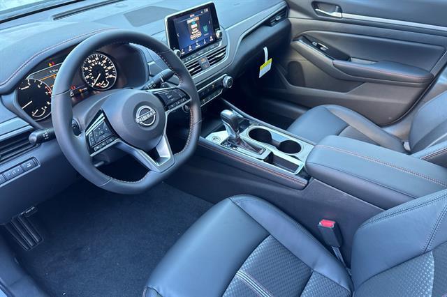 2025 Nissan Altima SR FWD