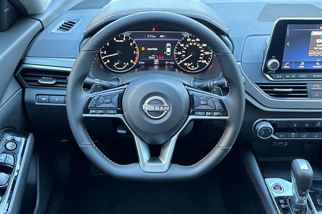 2025 Nissan Altima SR FWD