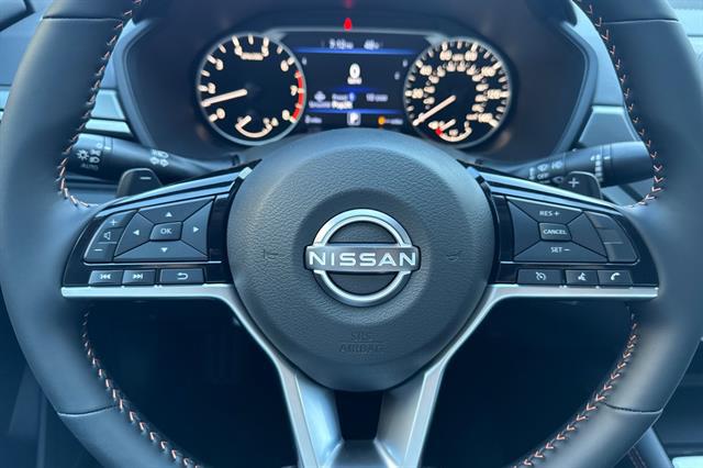 2025 Nissan Altima SR FWD