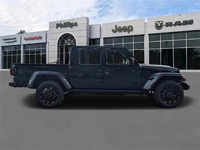 2025 Jeep Gladiator GLADIATOR NIGHTHAWK 4X4