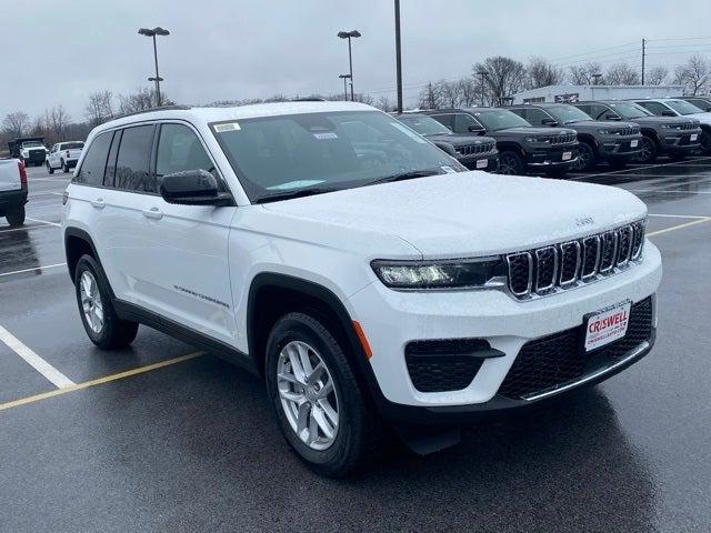 2025 Jeep Grand Cherokee GRAND CHEROKEE LAREDO X 4X4