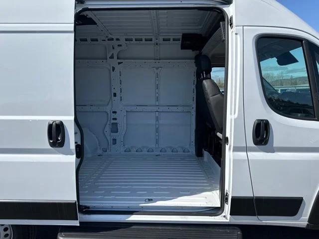 2025 Ram ProMaster Cargo Van Tradesman High Roof 136" WB w/Pass Seat