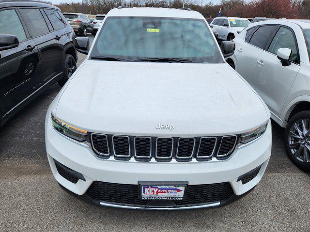2025 Jeep Grand Cherokee GRAND CHEROKEE LAREDO 4X4