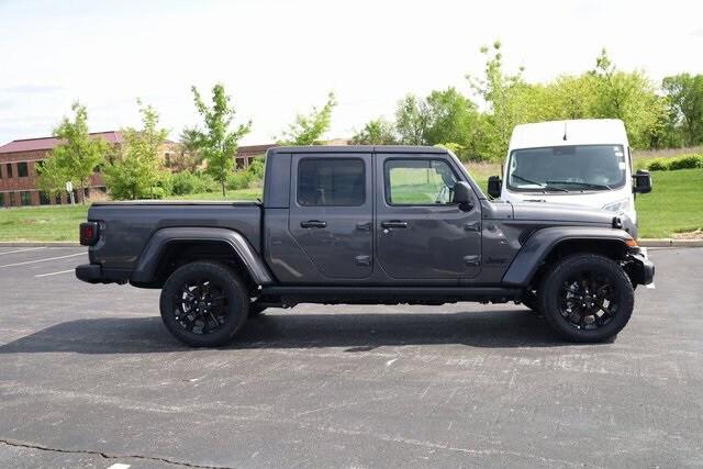 2025 Jeep Gladiator GLADIATOR NIGHTHAWK 4X4