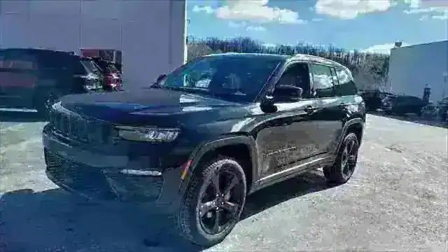 2025 Jeep Grand Cherokee GRAND CHEROKEE LIMITED 4X4