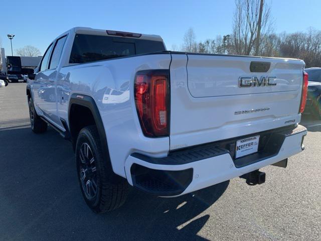 2022 GMC Sierra 2500HD 4WD Crew Cab Standard Bed AT4