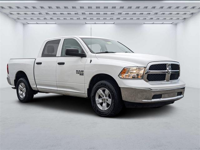 2022 RAM 1500 Classic SLT Crew Cab 4x4 57 Box