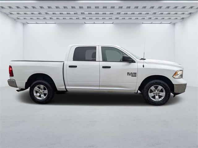 2022 RAM 1500 Classic SLT Crew Cab 4x4 57 Box