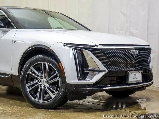 2025 Cadillac iQ Luxury 2 RWD