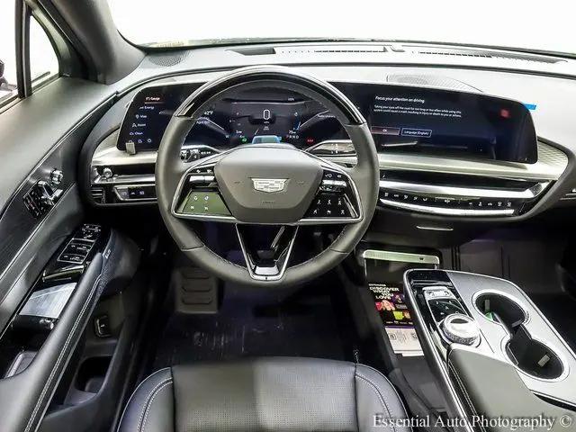 2025 Cadillac iQ Luxury 2 RWD