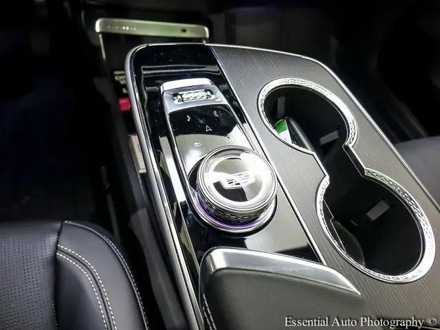 2025 Cadillac iQ Luxury 2 RWD