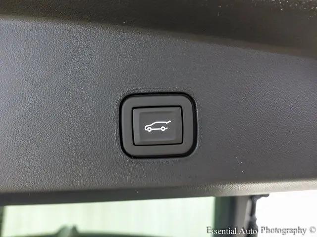 2025 Cadillac iQ Luxury 2 RWD