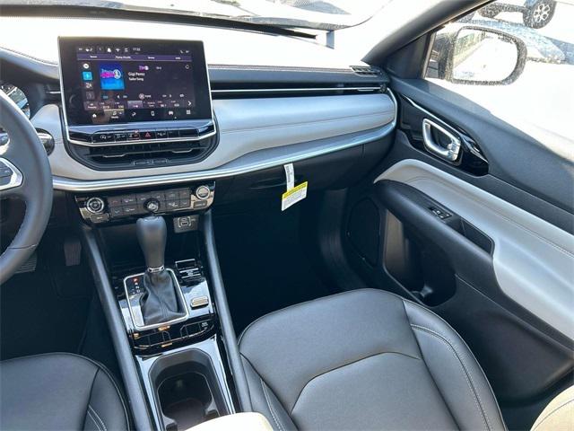 2025 Jeep Compass COMPASS LIMITED 4X4