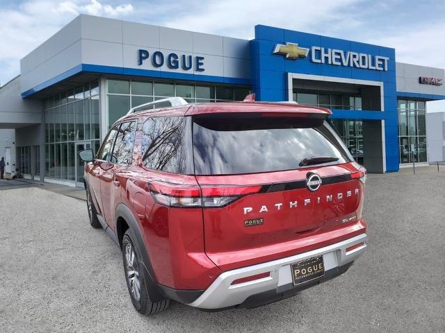 2023 Nissan Pathfinder SL 4WD