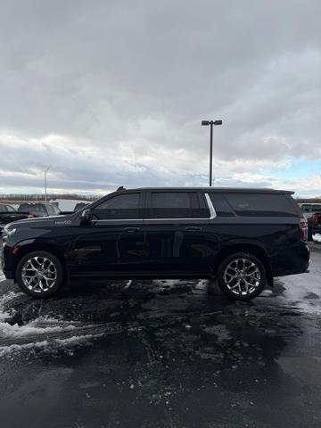2022 Chevrolet Suburban 4WD High Country