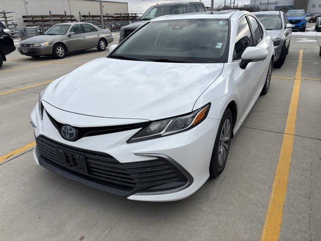 2022 Toyota Camry LE Hybrid