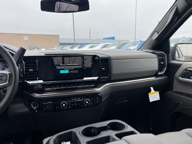 2025 Chevrolet Silverado 1500 4WD Crew Cab Standard Bed LT