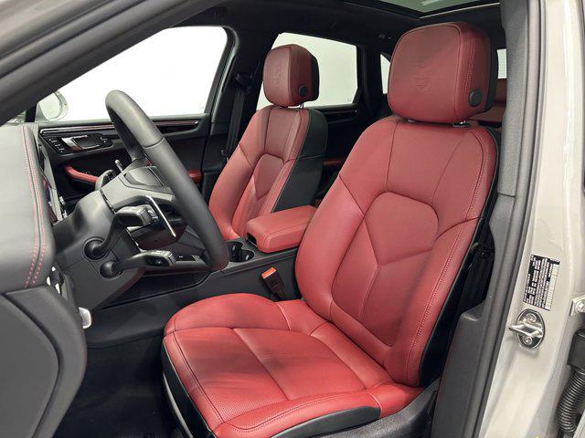 2025 Porsche Macan Macan