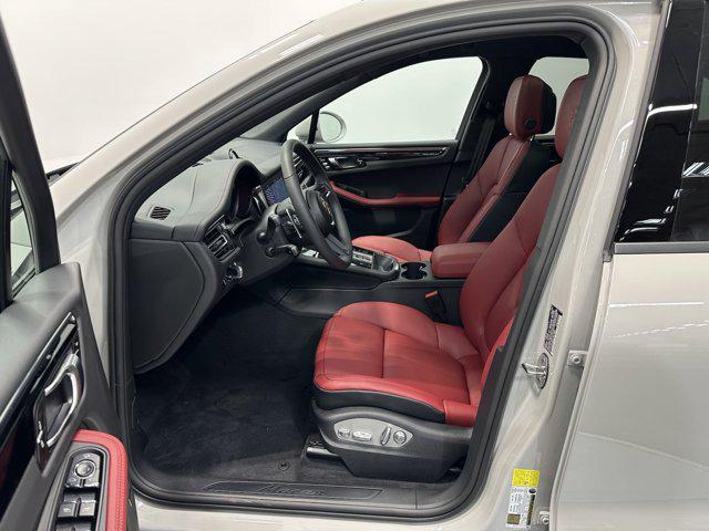 2025 Porsche Macan Macan