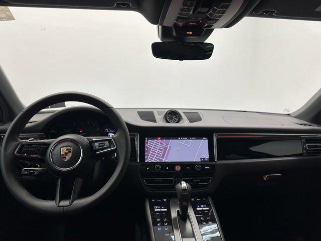 2025 Porsche Macan Macan