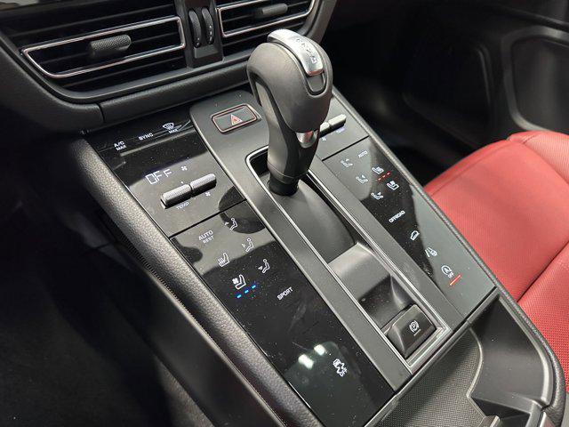 2025 Porsche Macan Macan