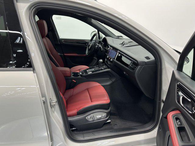 2025 Porsche Macan Macan