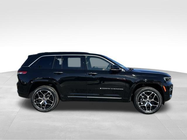 2025 Jeep Grand Cherokee GRAND CHEROKEE SUMMIT RESERVE 4X4