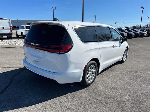 2025 Chrysler Pacifica PACIFICA SELECT