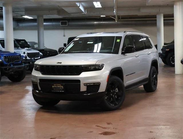 2025 Jeep Grand Cherokee GRAND CHEROKEE L LIMITED 4X4