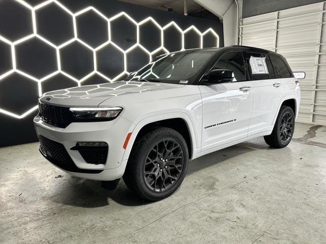 2025 Jeep Grand Cherokee GRAND CHEROKEE SUMMIT RESERVE 4X4