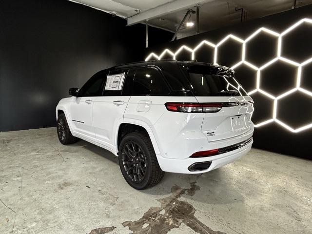 2025 Jeep Grand Cherokee GRAND CHEROKEE SUMMIT RESERVE 4X4